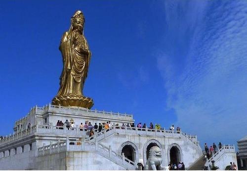 很多到浙江杭州旅游的游客都会到普陀山烧香拜佛,然而到普陀山拜佛